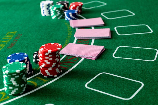 Studio live dealer Evolution Gaming dengan dealer profesional dan kamera multi-sudut di duriantogel