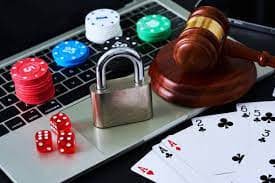 Antarmuka keputusan Speed Blackjack dengan tombol hit, stand, double down, dan split yang jelas